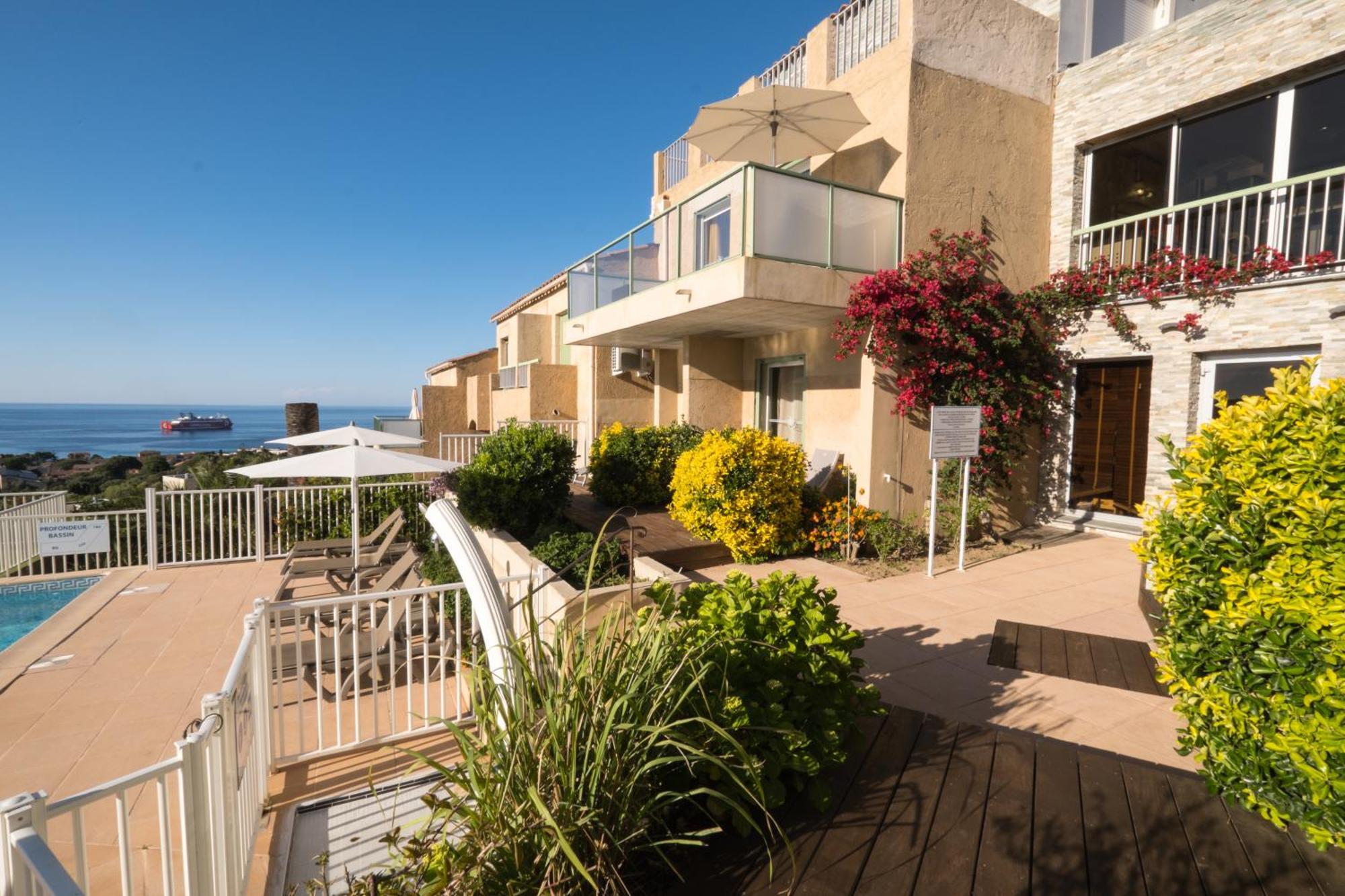 Hotel Funtana Marina L'Ile-Rousse  Exterior photo